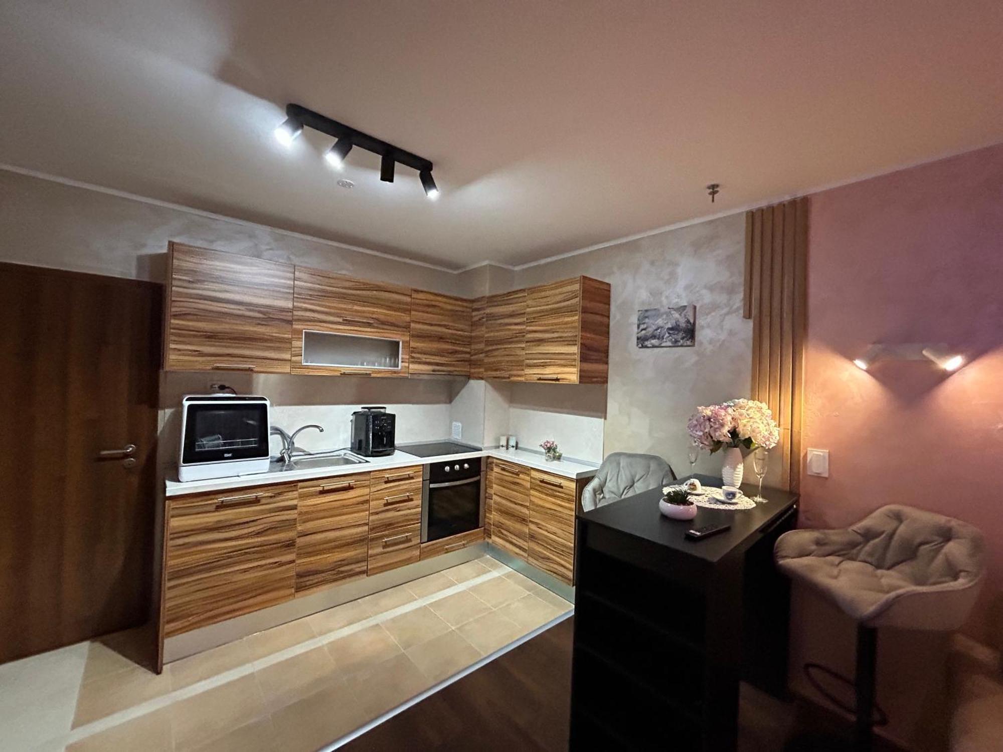 2-Bedroom, 2-Bathroom With Fireplace And Garden At Winslow Infinity Bansko Buitenkant foto