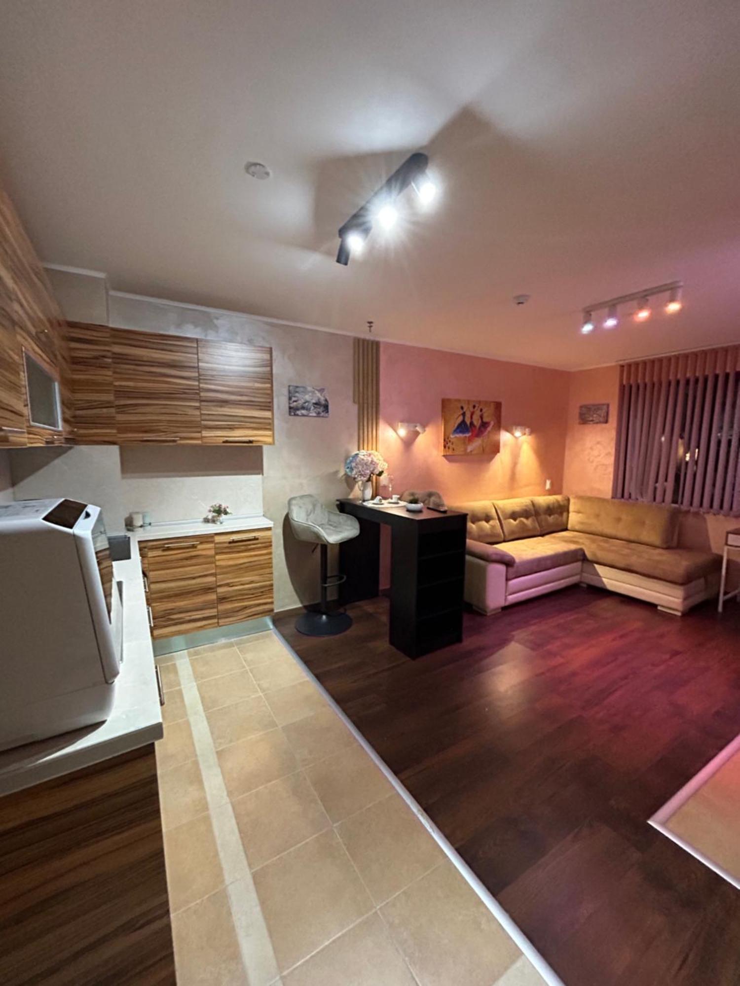 2-Bedroom, 2-Bathroom With Fireplace And Garden At Winslow Infinity Bansko Buitenkant foto